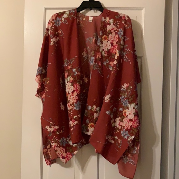 Burgundy Floral Tunic - One Size - Picture 1 of 5